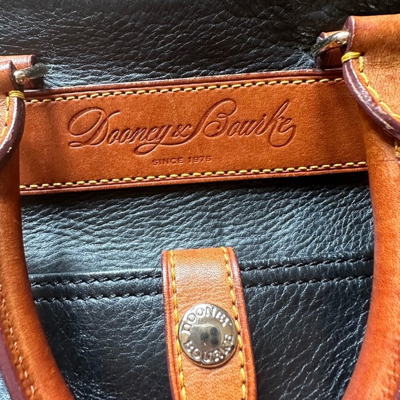 Vintage Dooney & Bourke Handbag - Picture 3 of 6